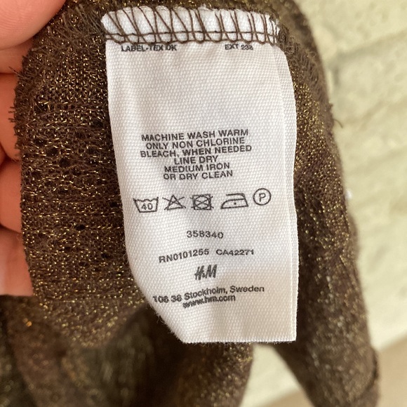 Vintage bronze flutter sleeve H&M sparkle tunic top. XS - Picture 5 of 9